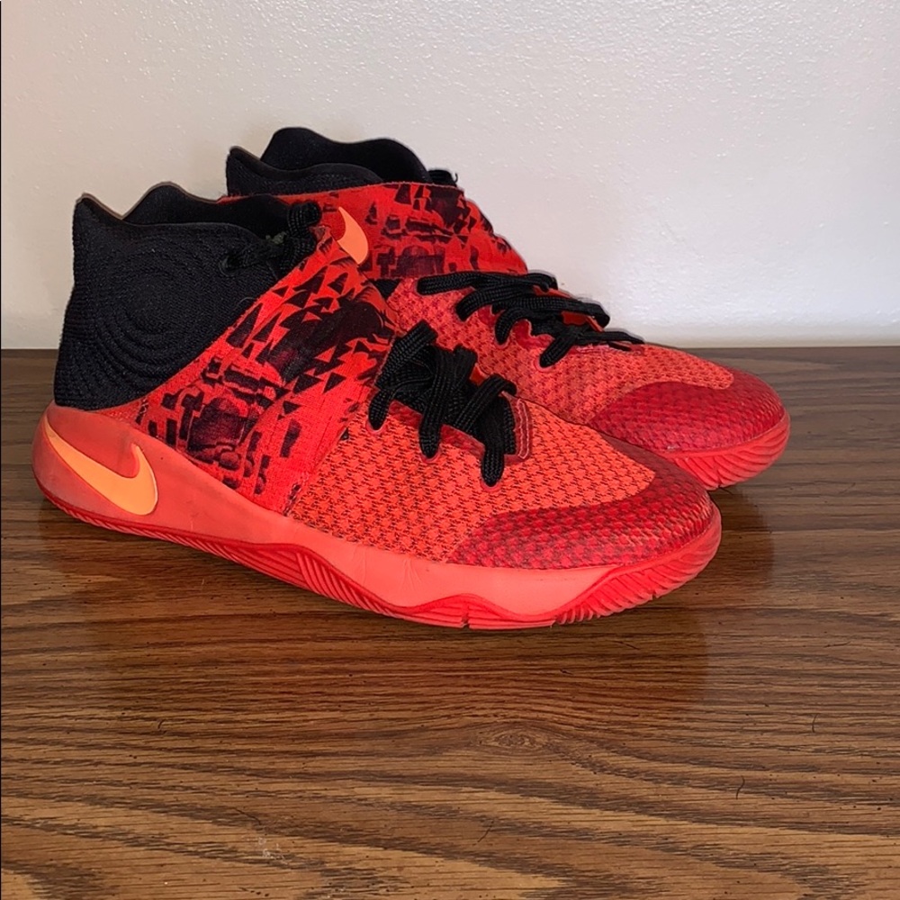 Nike Kyrie 2 ‘Inferno’ Red/Black Shoe (sz 7)